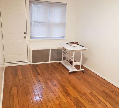 4th image of 1525 E 45th St Floor 1