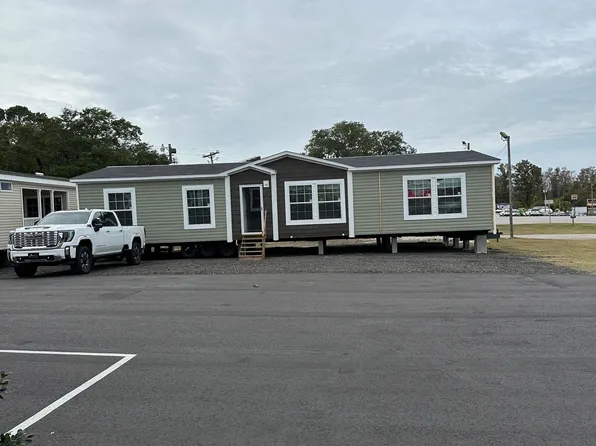 352 Mineral Springs Trl, Demorest, GA 30535