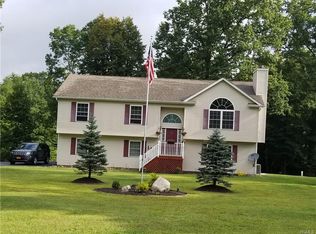22 Edson Dr, Bloomingburg, NY 12721