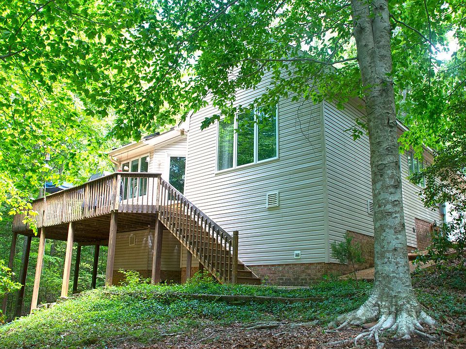 2nd image of 133 Devonshire Dr
