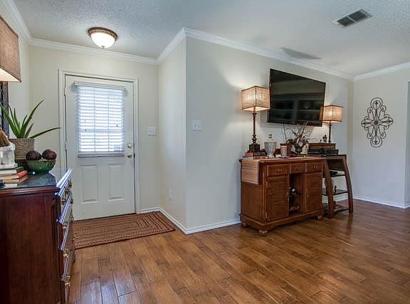 5th image of 428 Capricorn Dr
