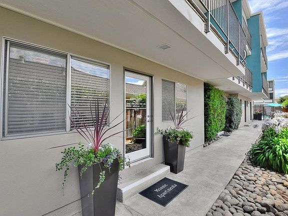 4th image of 1660 Gordon St #500