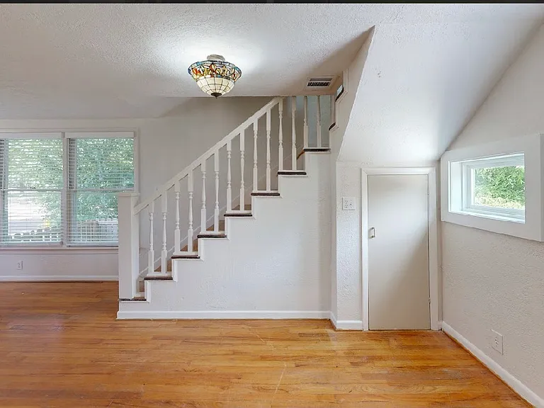 511 Homestead St — Photo 29