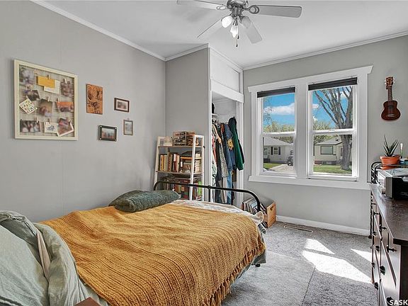 4th image of 1129 5th St E