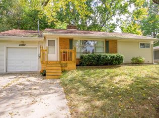 2255 Maple Dr, Jackson, MI 49203