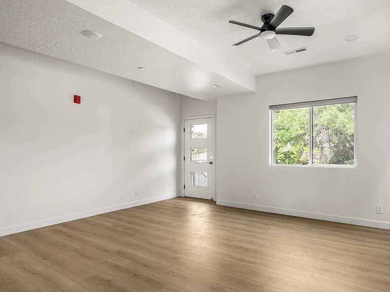 4437 S Garden Dr — Photo 10