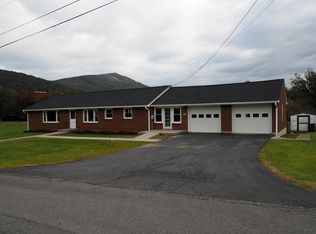 103 Parkway Ln, Vinton, VA 24179