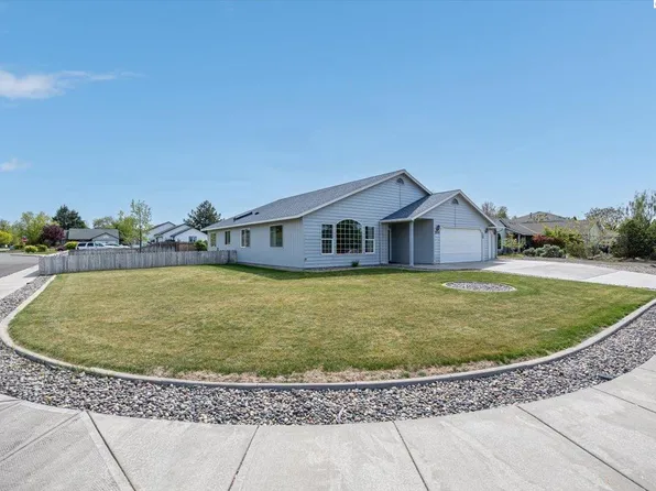 2604 Crane Dr, West Richland, WA 99353