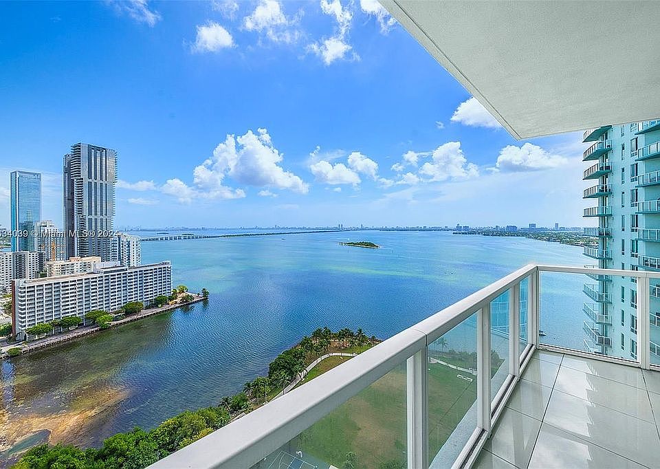1st image of 1900 N Bayshore Dr APT 2715