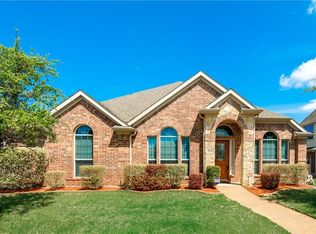 525 Glacier St, Desoto, TX 75115