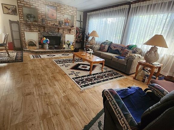 3rd image of 2121 W Stratton