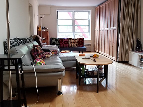 5th image of 142-05 Roosevelt Ave #437