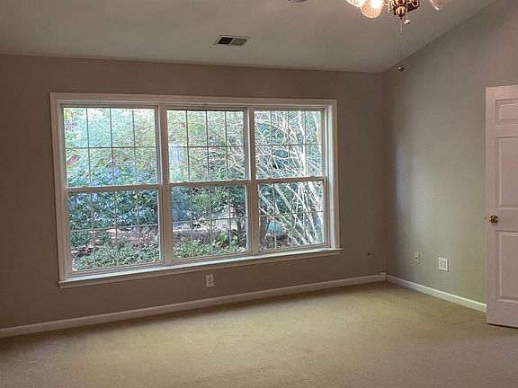 master bedroom with ceiling fan