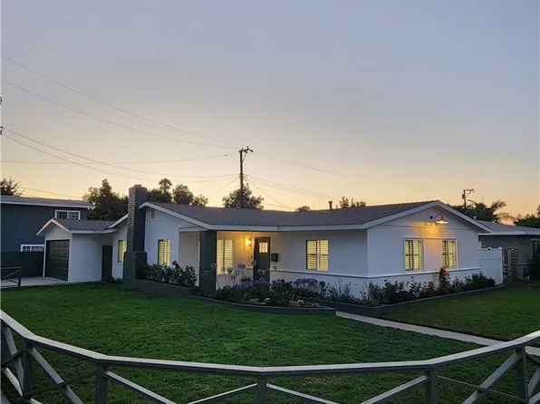 902 Dayna St, Santa Ana, CA 92701
