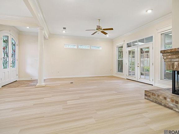 2nd image of 5839 Glen Cove Dr