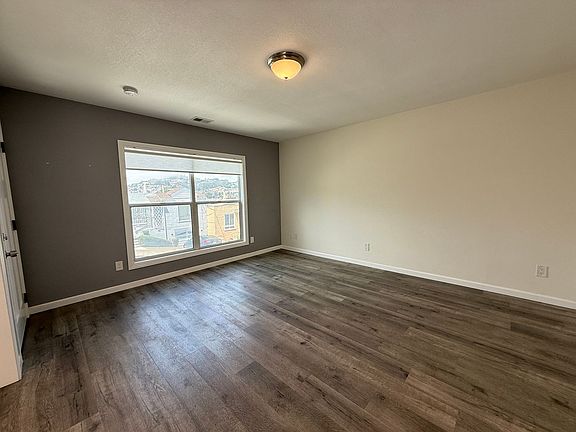 5th image of 55 Stoneybrook Ave #A