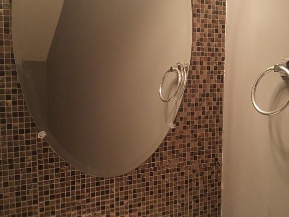 Bathroom on 1st floor