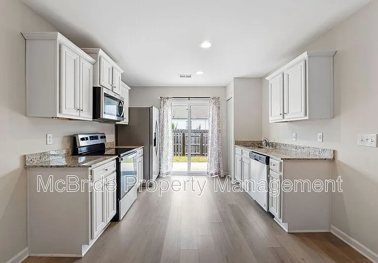 959 Madrid Ct — Photo 6
