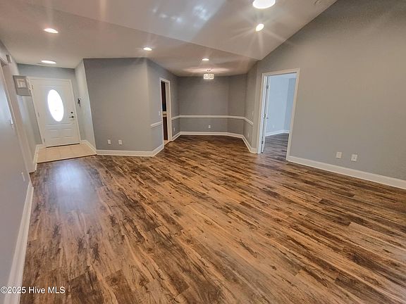5th image of 493 Lancaster Woods Drive