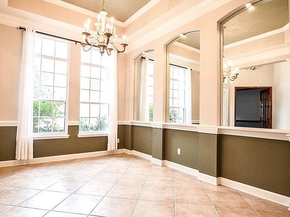 5th image of 1039 Westbury Way