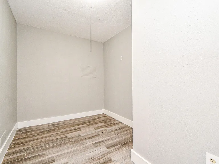 7619 W Gulf Bank Rd — Photo 13