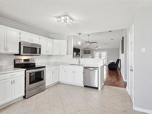 3rd image of 2270 N Village Green St