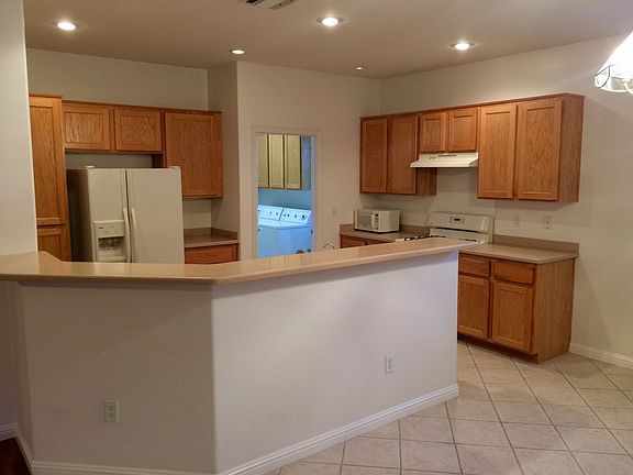 4th image of 3047 Hickory Valley Rd