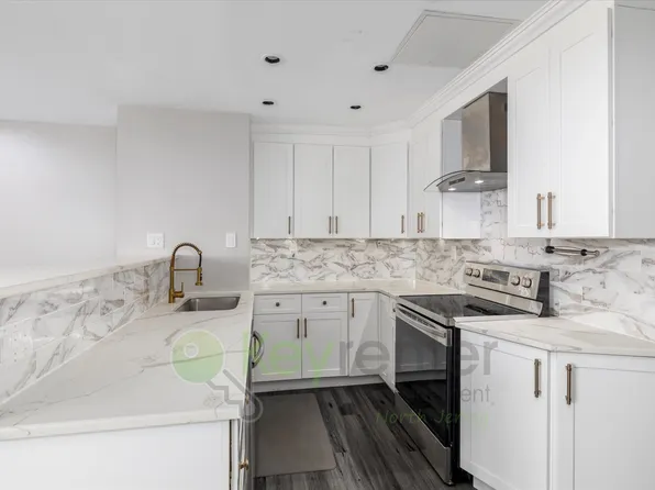 326 Prospect Ave #Penthouse D, Hackensack, NJ 07601