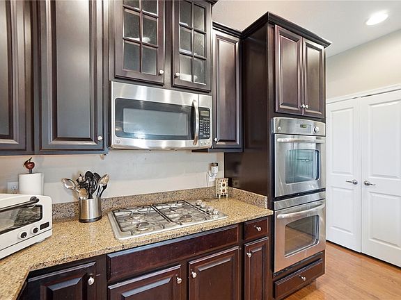 5th image of 329 Beck Dr