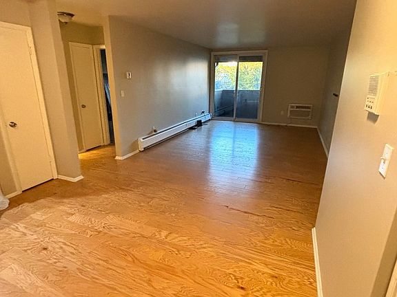 5th image of 2025 E Greenwich Ave Unit 316