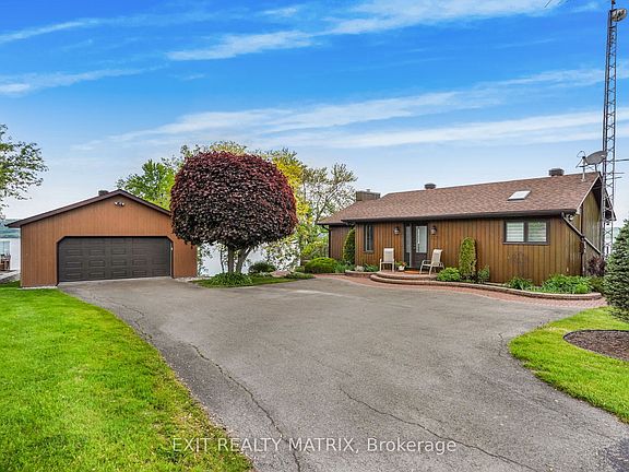2nd image of 2176 Bay Rd