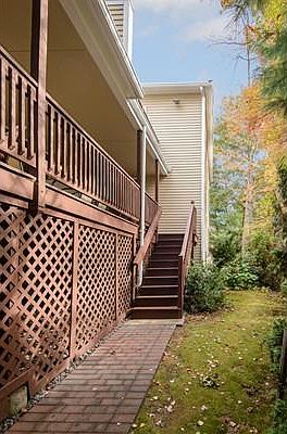 2nd image of 158 Whalers Ln