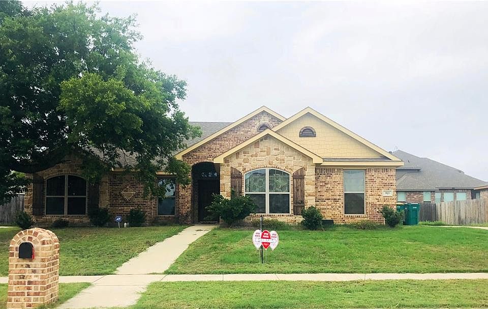 1st image of 913 Sage Meadow Dr