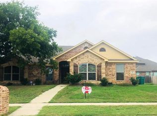 913 Sage Meadow Dr, Glenn Heights, TX 75154