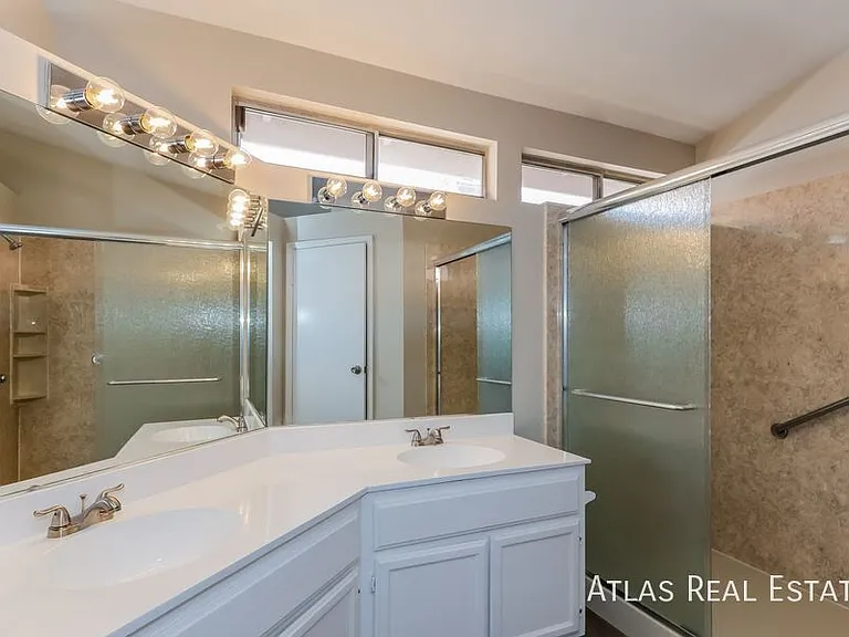 5218 Coral Vine Way — Photo 11
