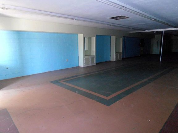 3rd image of 318 N White Sands Blvd