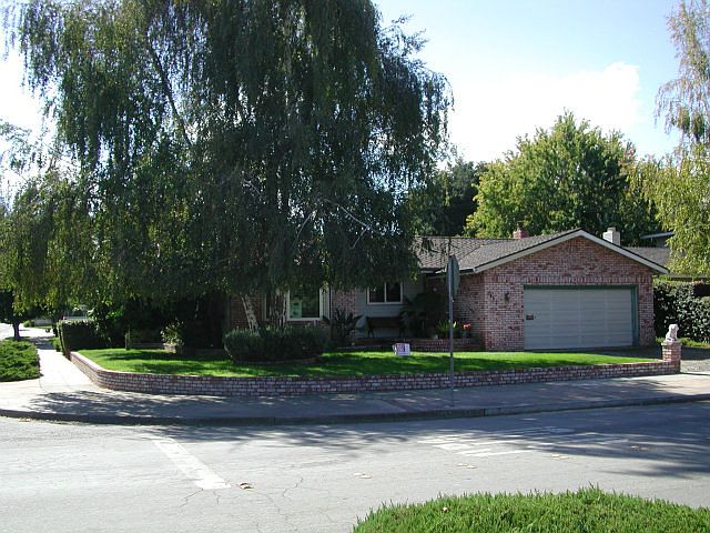 1st image of 2452 Whitethorne Dr
