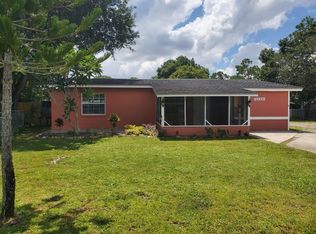 2118 Gardenia Cir E, North Fort Myers, FL 33917