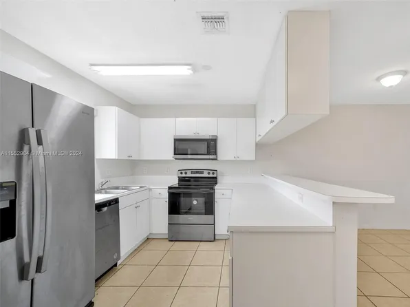 2314 Johnson St APT 17C, Hollywood, FL 33020