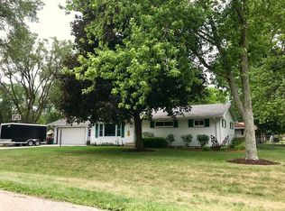 910 May Dr, Morris, IL 60450