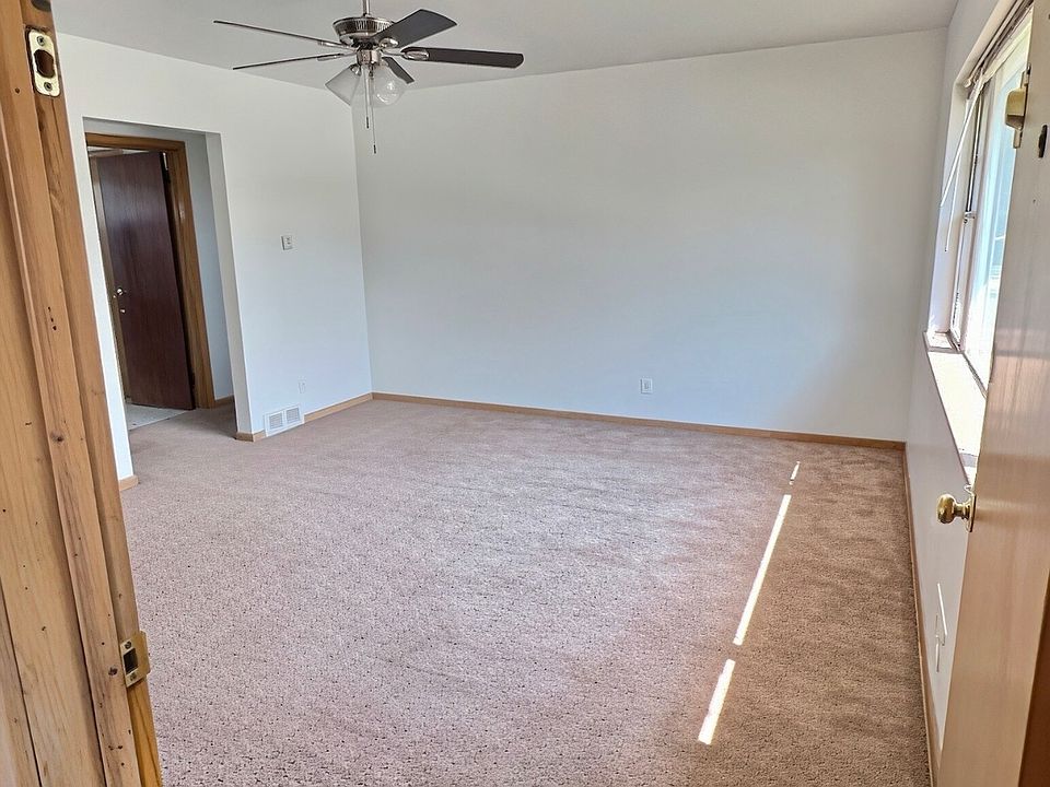 1st image of 2424 W Howard Ave APT 1