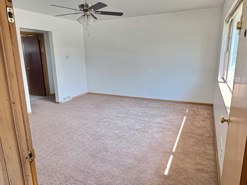 2424 W Howard Ave #1