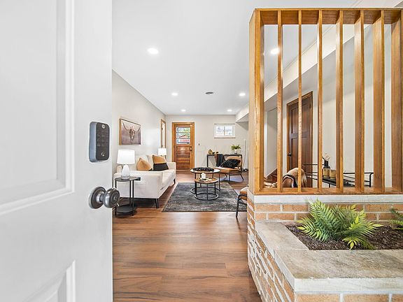 4th image of 40 Chase Rd