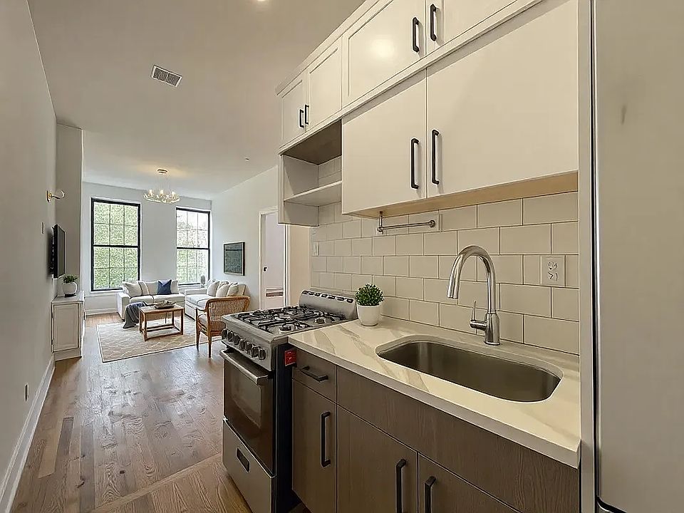 1st image of 1084 Bedford Ave APT 2D