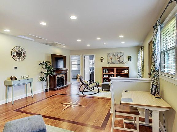 5th image of 814 W Campbell St