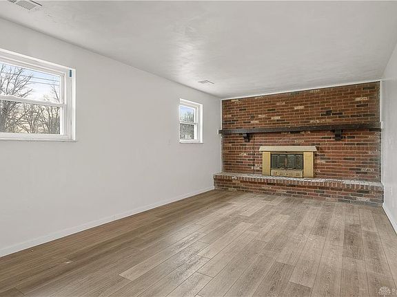 4th image of 8831 Twincreek Dr
