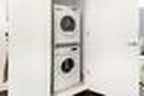 Rented by PWV Acquisitions | media 7