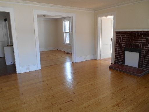 5th image of 1498 S Aspen St