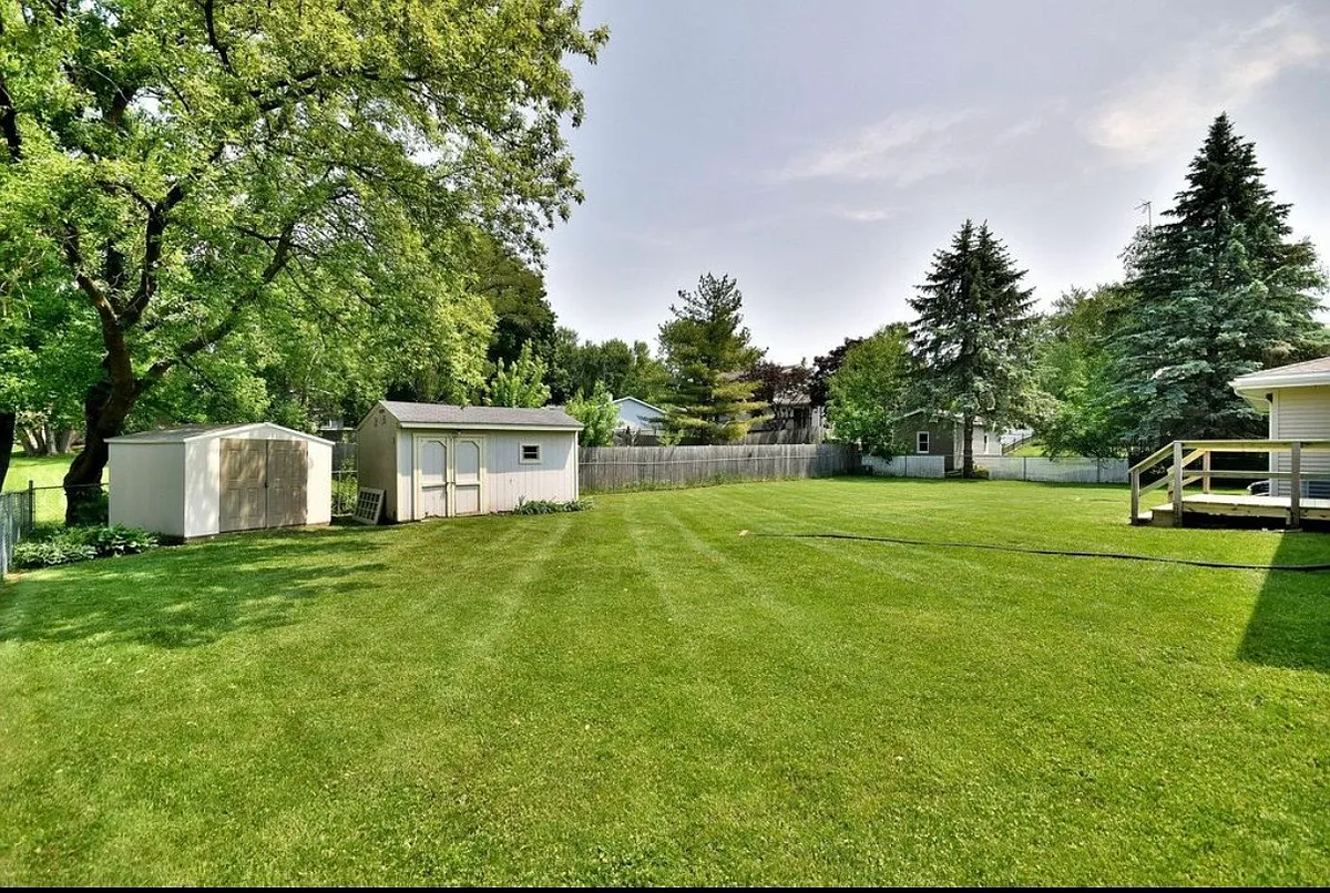 Building Photo - 709 Oak Manor Dr