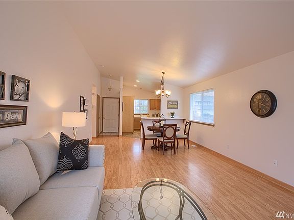 4th image of 3714 231st St E